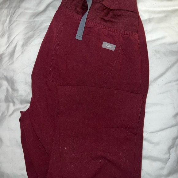 Figs Burgundy - Picture 3 of 7